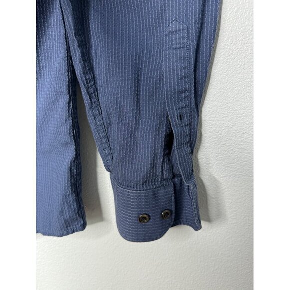 Rock & Republic Button Down Long Sleeve Shirt w/ Roll Tabs SZ Medium Dark Blue - Picture 9 of 11